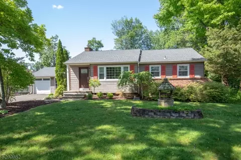 10 Callahan St, East Hanover, NJ 07936