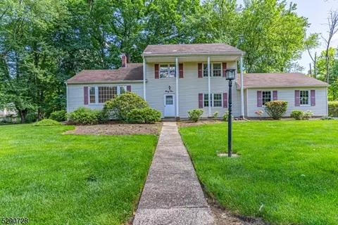 41 Normandy Dr, Parsippany-troy Hills Twp, NJ 07054