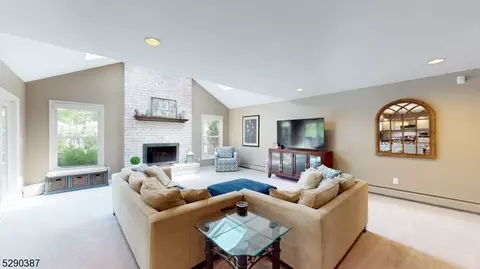 7 Timberline Dr, Wayne, NJ 07470 photo 9