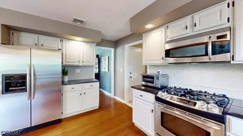 7 Timberline Dr, Wayne, NJ 07470 photo 17