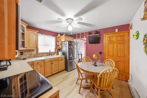 8 Davis Ave, Dover, NJ 07801 photo 5