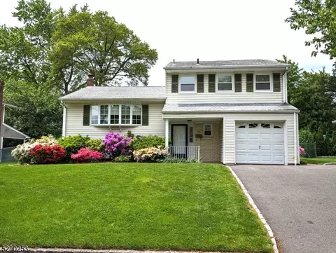 10 Whittier Rd, Clark, NJ 07066