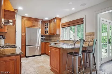 14 Park Ln, Springfield, NJ 07081 photo 9