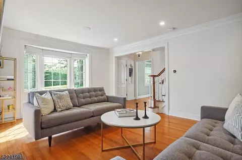 14 Park Ln, Springfield, NJ 07081 photo 4