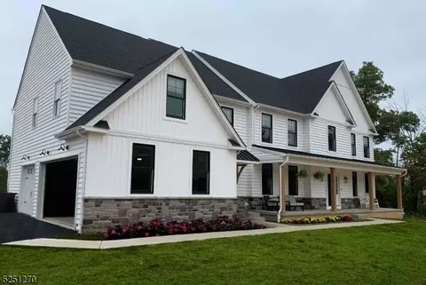 3 Holcombe Grove Rd, Lambertville, NJ 08530