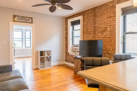 429 Fairmount Ave UNIT 512, Jersey City, NJ 07306