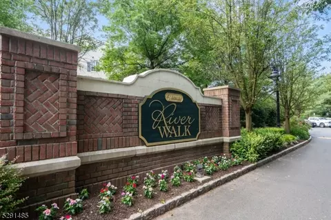262 Riverwalk Way, Clifton, NJ 07014