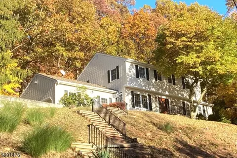 10 Claire Dr, Bridgewater, NJ 08807