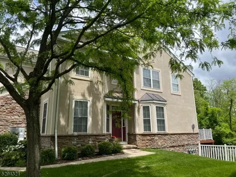 194 Levinberg Ln, Wayne, NJ 07470 photo 3