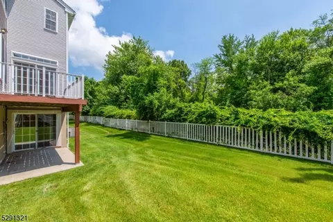 194 Levinberg Ln, Wayne, NJ 07470 photo 28