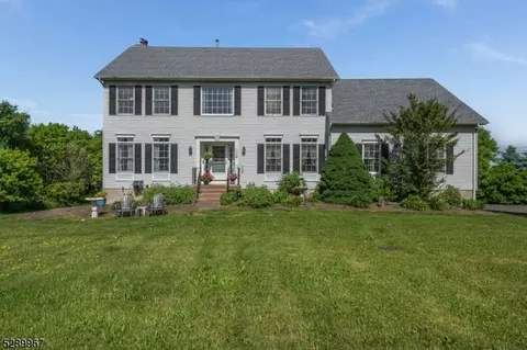 5 Fellen Pl, Hillsborough, NJ 08844