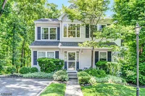 364 Wren Ln, Bedminster, NJ 07921