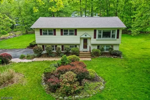 80 Tamarack Rd, Byram Twp, NJ 07821
