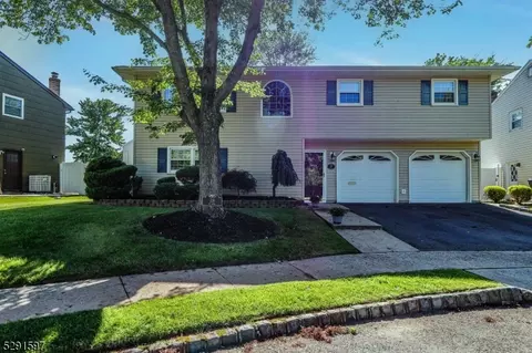 28 Eli Rd, Woodbridge Twp, NJ 07067