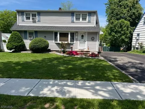 39 Hooyman Dr, Clifton, NJ 07013
