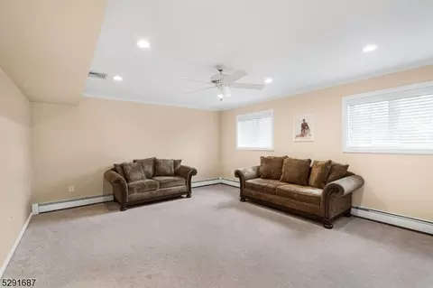 5 Frederick Ct, Wayne, NJ 07470 photo 18