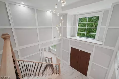 241 Washington Pl, Paramus, NJ 07652 photo 25