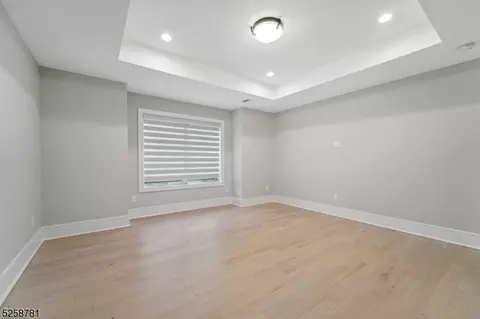 241 Washington Pl, Paramus, NJ 07652 photo 31
