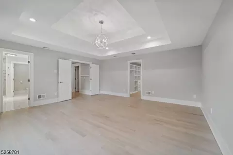241 Washington Pl, Paramus, NJ 07652 photo 34