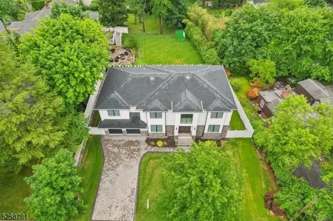 241 Washington Pl, Paramus, NJ 07652 photo 42