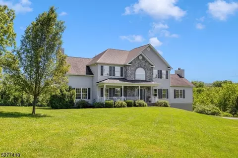 11 Woolston Way, Washington, NJ 07882