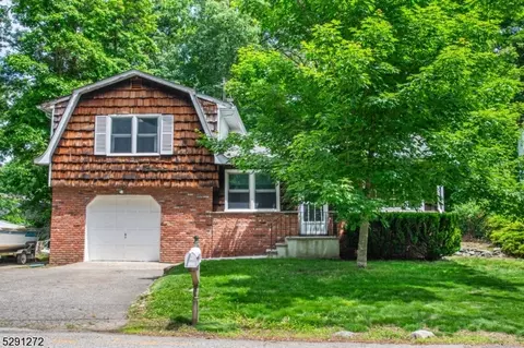 44 High Mountain Rd, Ringwood, NJ 07456