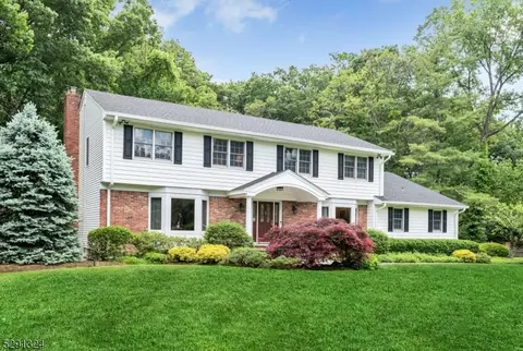97 Blueberry Dr, Upper Saddle River, NJ 07458