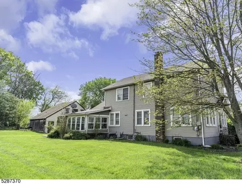 52 Reimer St, Somerville, NJ 08876