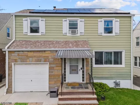 17 Melwex St, Belleville, NJ 07109