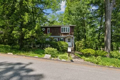 26 Cliff Trl, Kinnelon, NJ 07405