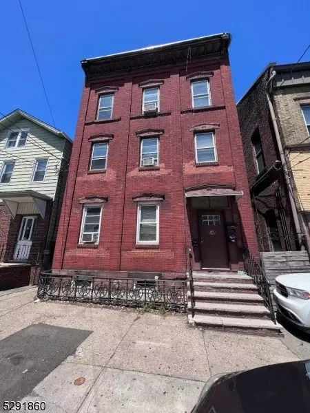 67 Congress St, Newark, NJ 07105
