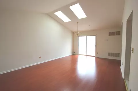 36 Potomac Dr, Basking Ridge, NJ 07920 photo 2
