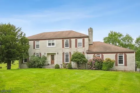 23 Spy Ln, Flemington, NJ 08822