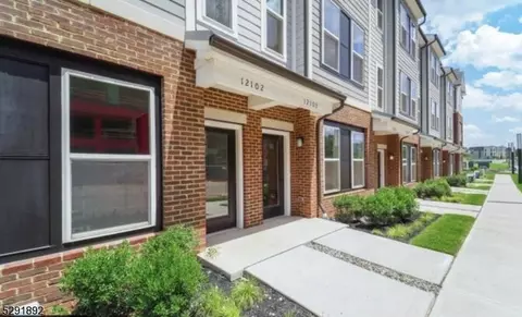 8 Jessica Ln #1210, Union, NJ 07083