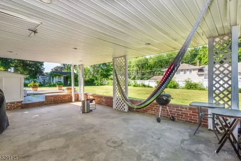 4 Berkley Ct, Wayne, NJ 07470 photo 21