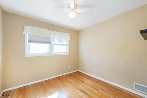 4 Berkley Ct, Wayne, NJ 07470 photo 12