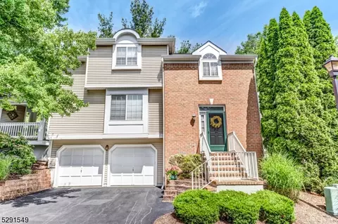 9 Schindler Ter, Long Hill, NJ 07933