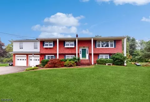 3 E Logan Rd, Randolph, NJ 07869