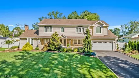 6 Fay Dr, East Hanover, NJ 07936