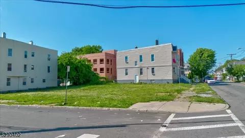 3 Ferdinand St # -5, Newark City, NJ 07103