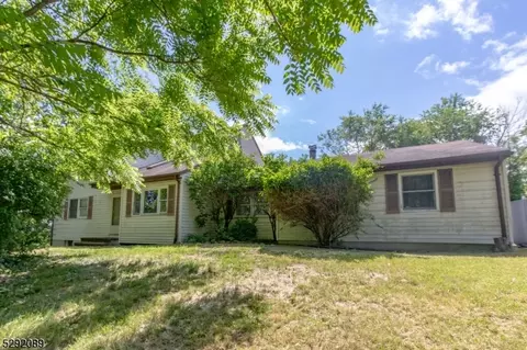 9 Hawthorne Hill Rd, Wantage, NJ 07461