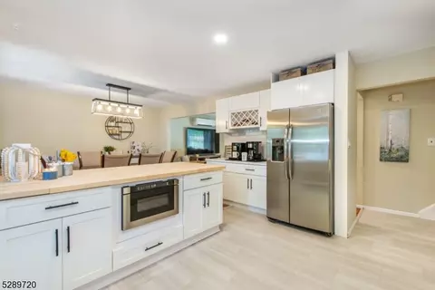77 Tall Oaks Dr, Wayne, NJ 07470 photo 11