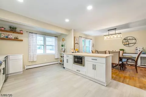 77 Tall Oaks Dr, Wayne, NJ 07470 photo 10