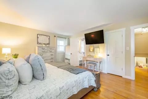 77 Tall Oaks Dr, Wayne, NJ 07470 photo 14