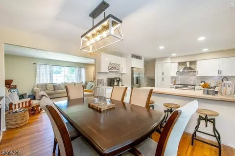 77 Tall Oaks Dr, Wayne, NJ 07470 photo 7