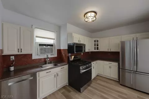 88 Devon Ter, Kearny, NJ 07032 photo 15