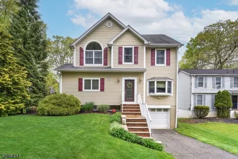 25 Oakland Ave, Rockaway, NJ 07866
