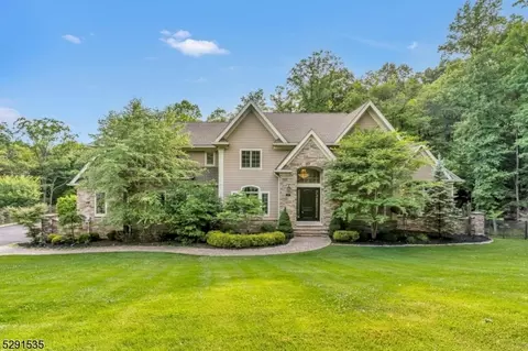 76 Blazier Rd, Bridgewater Twp, NJ 08836