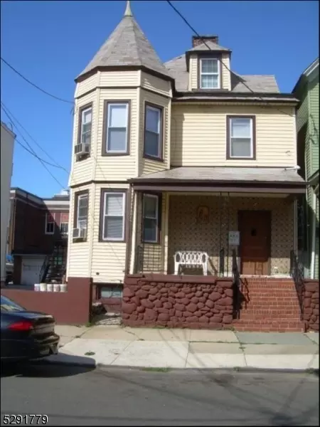 237 Inslee Pl #2, Elizabeth City, NJ 07206