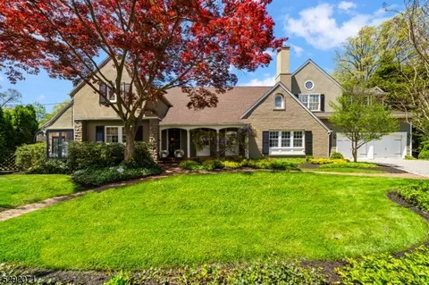 50 Canterbury Ln, Westfield, NJ 07090